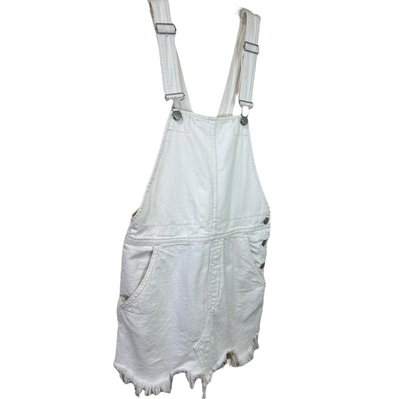 Free People - Women’s Overalls Dress ’Torn Up Jumper’ Distressed - White, Size 0 - Picture 5 of 17